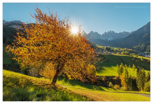 Sunny morning in Santa Magdalena
