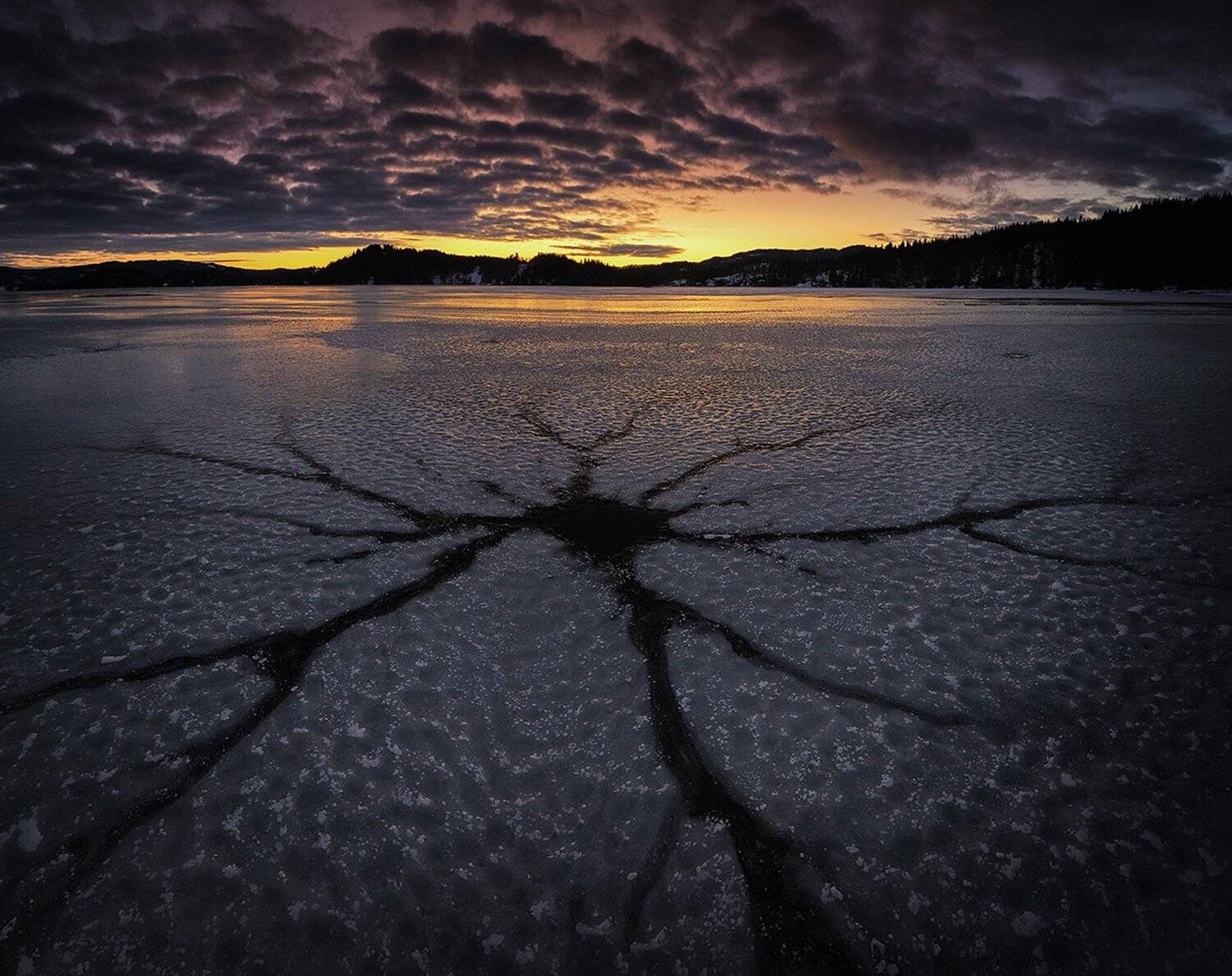 ice,surface,shape,winter,night,evening,late night,natural,nature,norway,jonsvatnet,norwegian,, Adrian Szatewicz