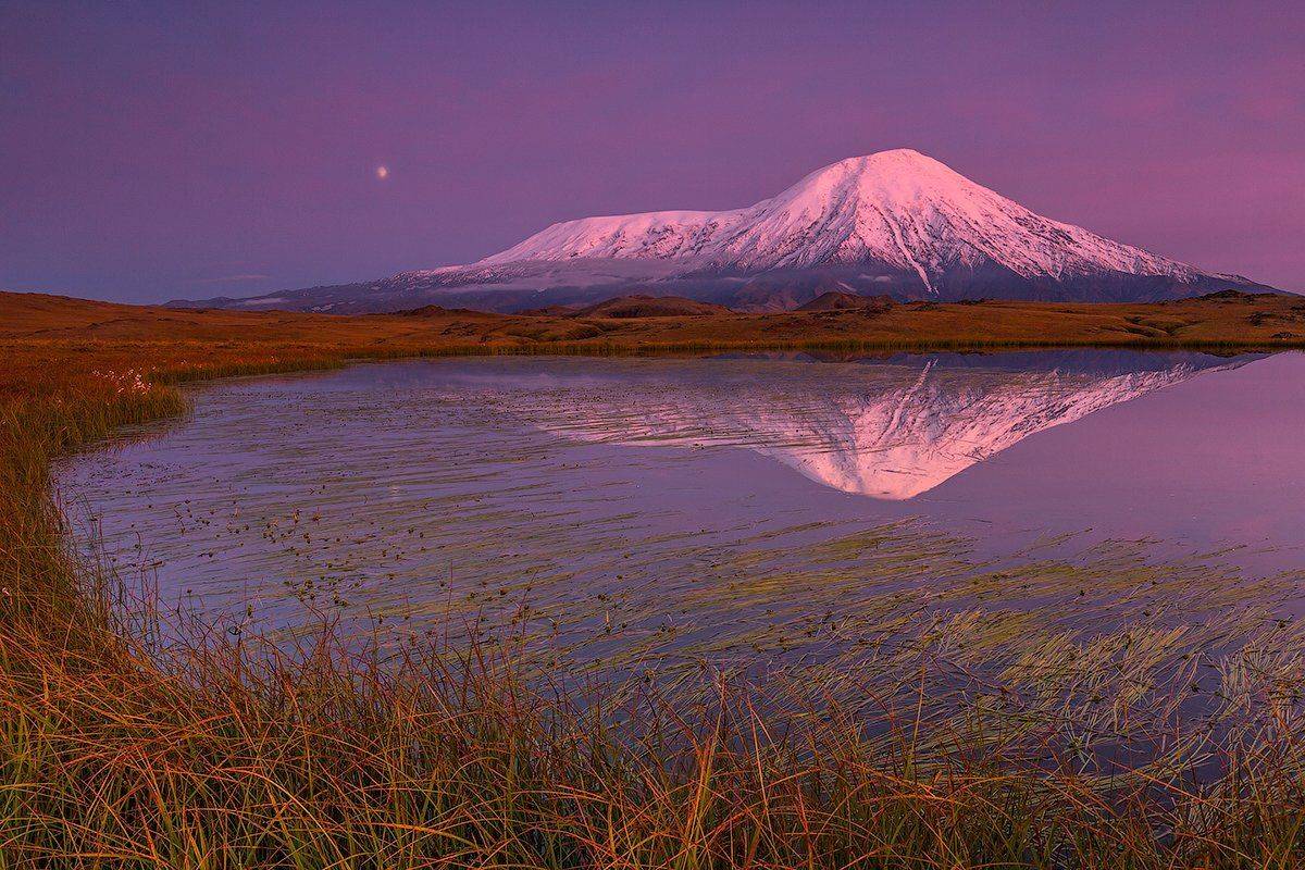 Камчатка, вулкан, пейзаж, природа, путешествие, россия, осень, закат, озеро, луна, Денис Будьков