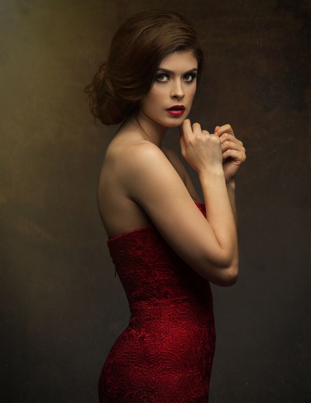 under the light фото превью