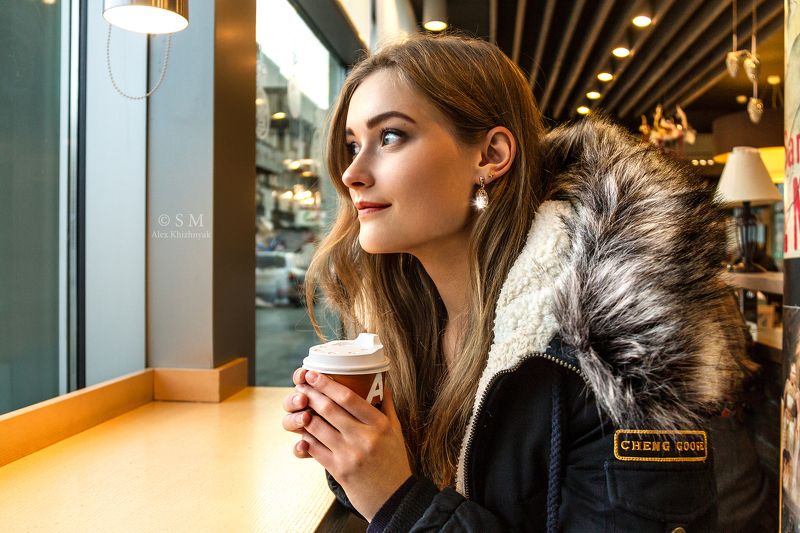 В кафешке у окошка фото превью