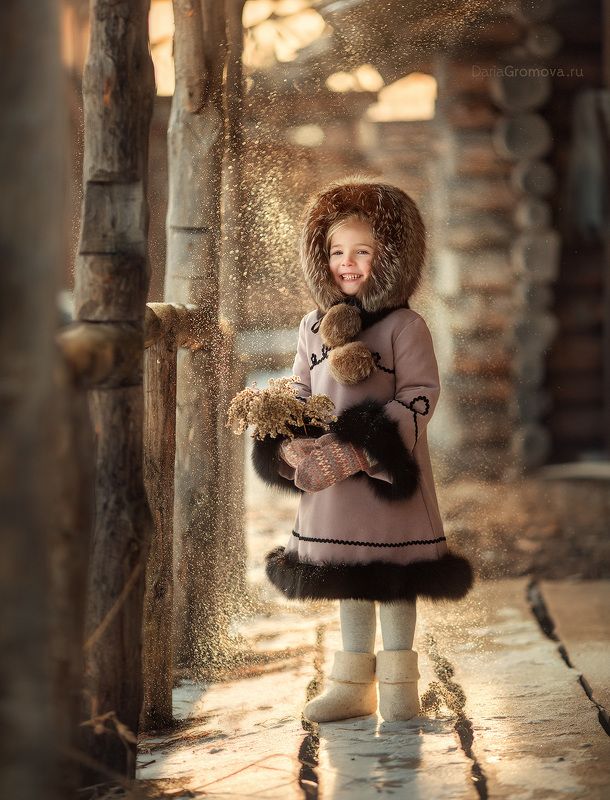 портрет, дарья громова, фотография, фото, фотоарт, фотограф, закат, детский портрет, дети, ребенок, сестры, малыш, девочка, мальчик, детская, фотосессия, фотосъемка, закат, зима, шуба, шапка, блики Зимним искры фото превью