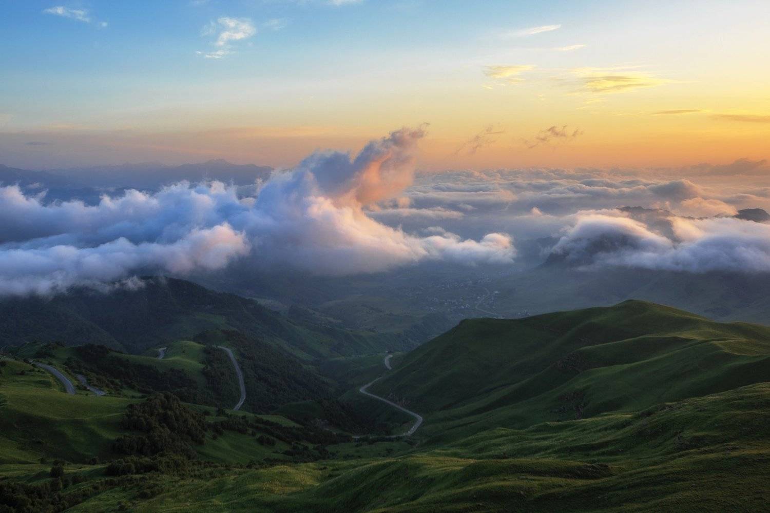 карачаево-черкесия ,кчр ,горы.перевал  гум-баши,верхняя мара.закат , вечер,облака, Коркин Вадим