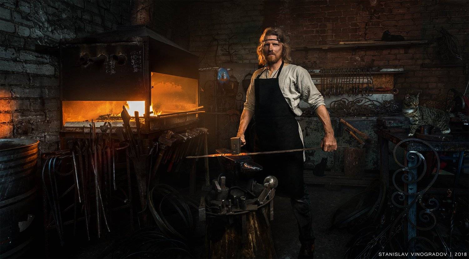 портрет, работник, кузнец, профессии, кино, металл, огонь, афиша, постер, календарь, Виноградов Стас