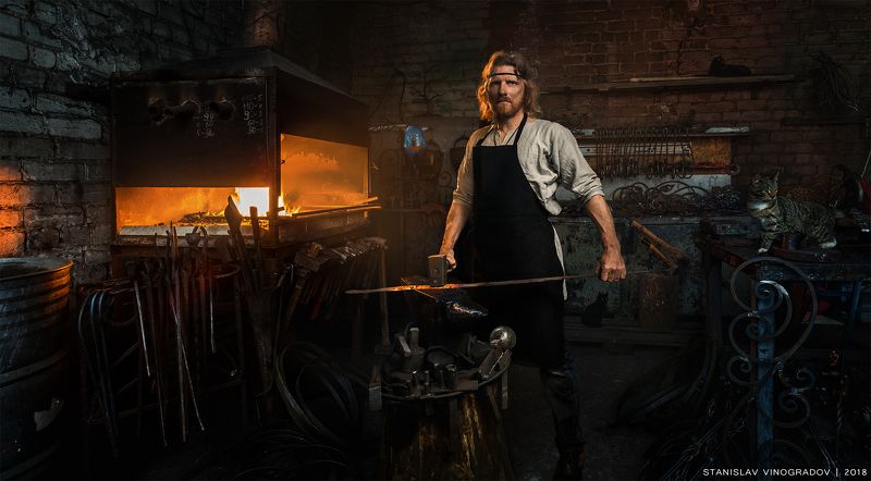 портрет, работник, кузнец, профессии, кино, металл, огонь, афиша, постер, календарь Портрет кузнеца фото превью