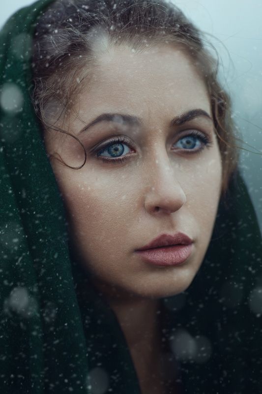 portrait, woman, blue eyes The sense of an ending фото превью