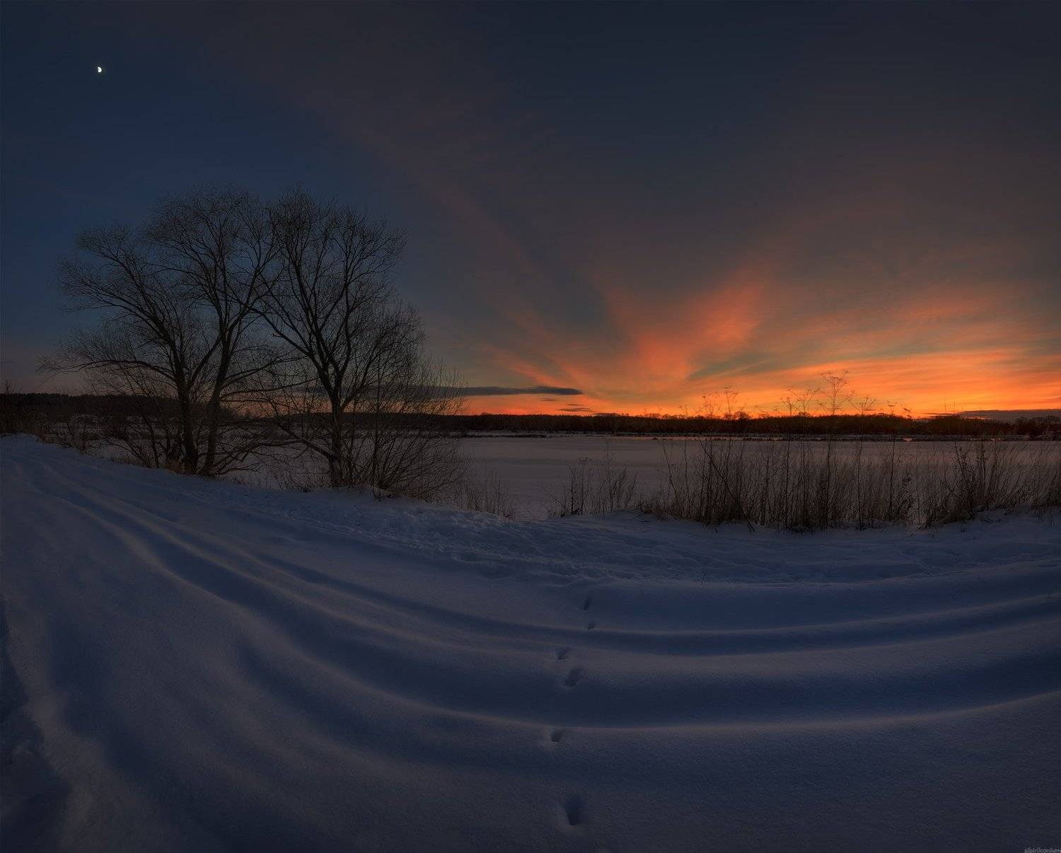зима пейзаж луна вечер снег закат краски , Морозов Юрий
