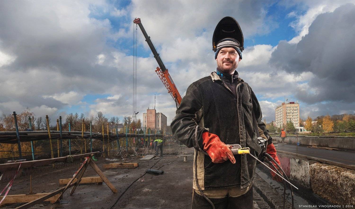 портрет, сварщик, работа, ремесло, человек, профессии, мост, сварка, плакат, постер, календарь, Виноградов Стас