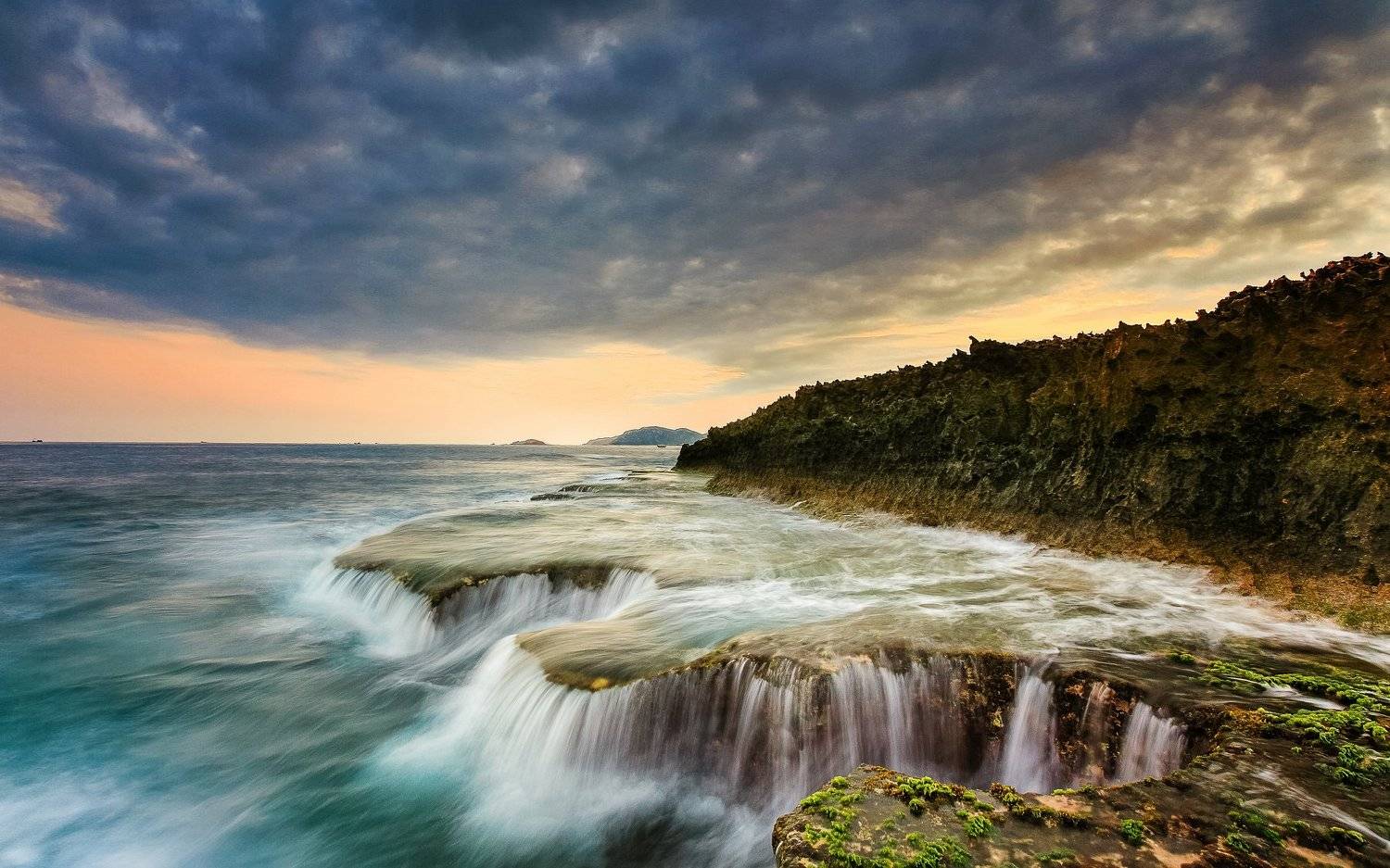 , Tuấn Nguyễn Tấn