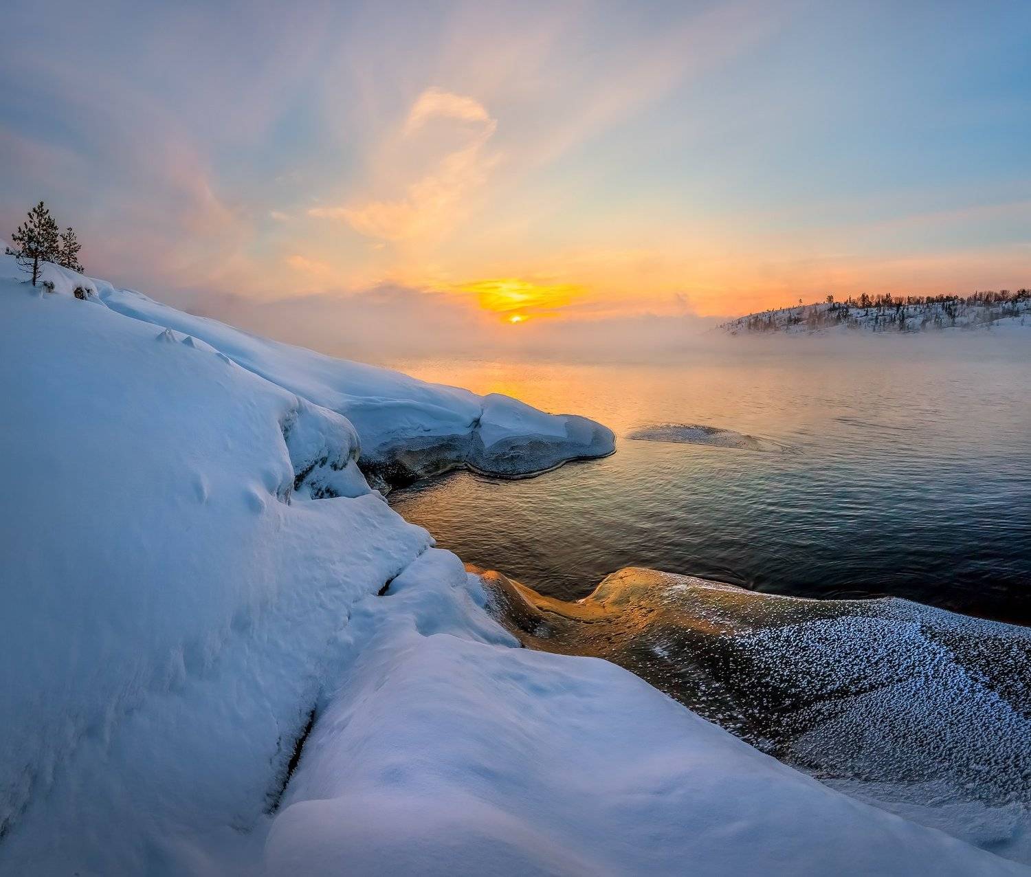 ладожское озеро, карелия, остров, зима, снег, фототур, лёд, скалы, шхеры, льдины, рассвет, туман, облака, бухта,, Лашков Фёдор