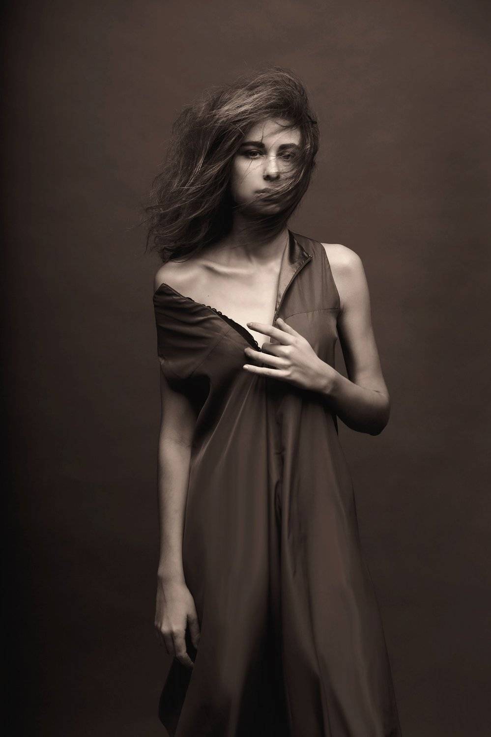 портрет, девушка, красивая, чувственность, глаза, взгляд, вдохновение, цвет, свет, руки, губы, волосы, Постонен Екатерина