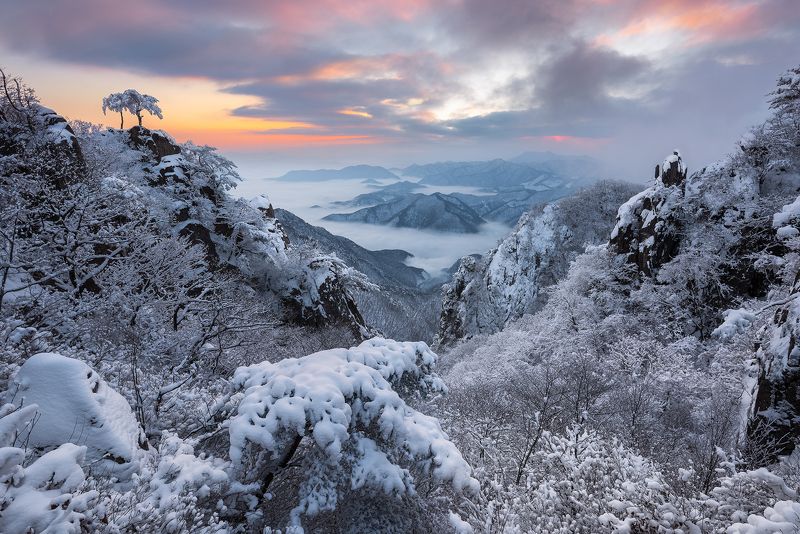 Frozen 'V' Valley