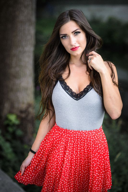 portrait, girl, long, hair, red, skirt, eyes, beauty, model Máša 1 фото превью