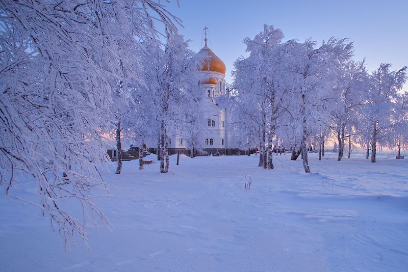Наряд звенящий, от мороза веток. фото превью