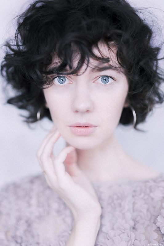 Карина фото превью