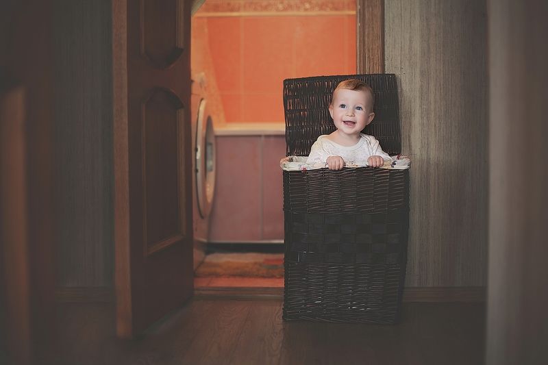 children, малыш, младенец, ребенок, чадо, child, корзинка, квартира, помолейко, pomoleyko, infant, wicker, basket, vitebsk Счастливое детство фото превью