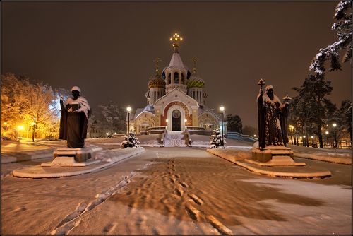 Храм святого князя Игоря Черниговского в Переделкино