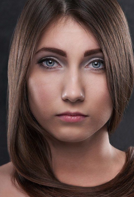 Портрет девушка студия на темном Антонина фото превью