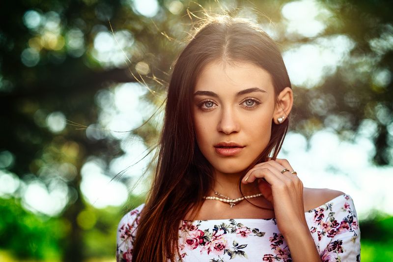 Sunny portrait of D. фото превью