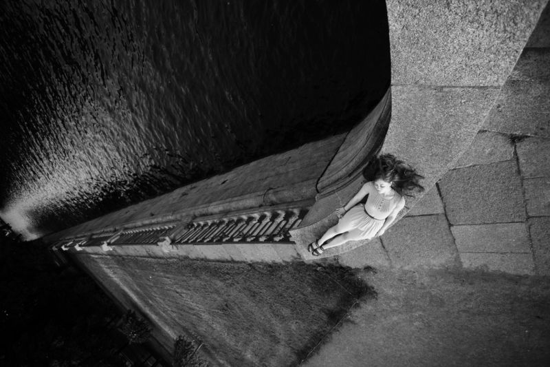 девушка, река, питер, чб, гранит, платье, Оксана фото превью