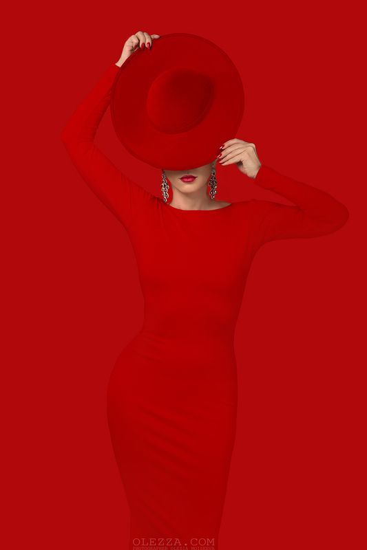 Красное фото превью