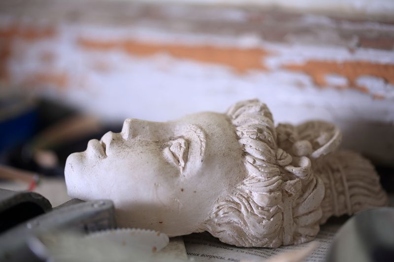 В мастерской скульптора фото превью