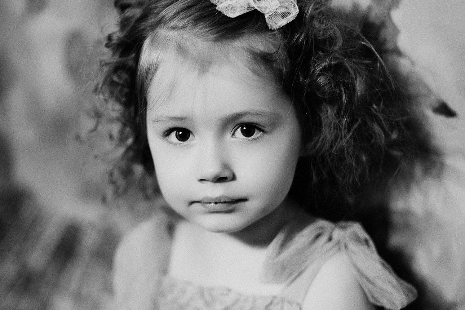 портрет чб ребенок, Лана Никонова