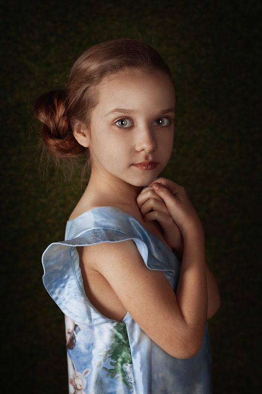Портрет, девочка Портрет фото превью
