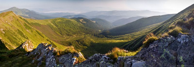 гори, долина, захід сонця, Карпати, полонина, скеля, сонце, Чорногора, зірка, Карпаты, Говерла, закат, панорама, Рассвет на склоне Говерлы фото превью