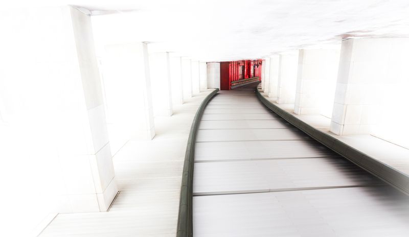 Coming closer фото превью