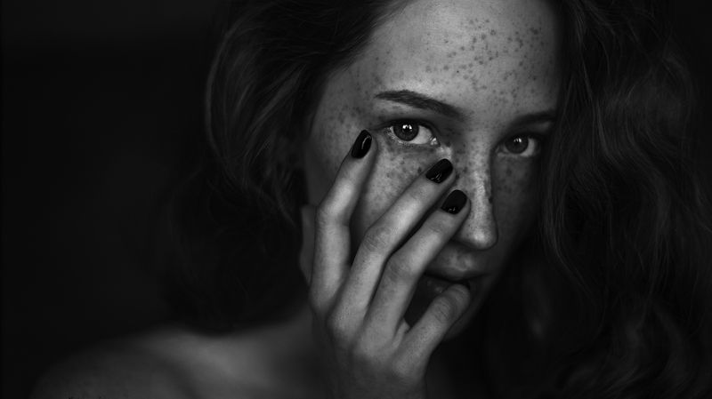 портрет, чб, взгляд, волосы, глаза, модель, девушка Александра фото превью