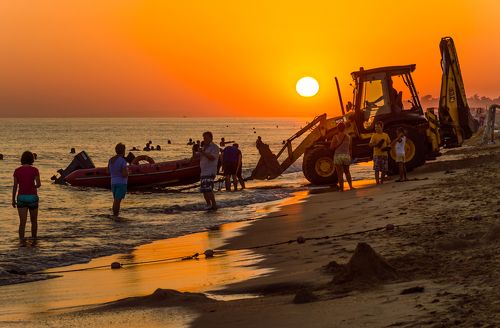 Перед погрузкой античного солнца.