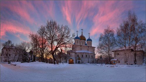 РОЖДЕСТВЕНСКИЙ ВЕЧЕР В НОВОСПАССКОМ  МОНАСТЫРЕ