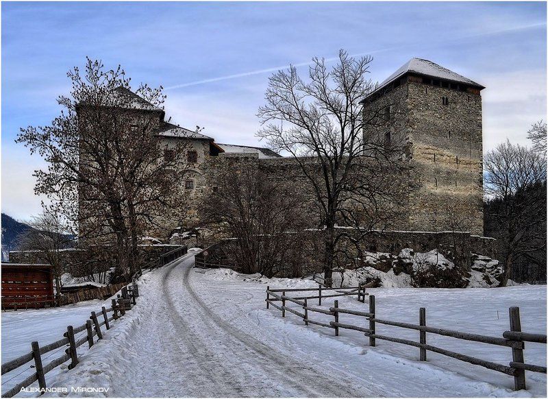 Kaprun Castle фото превью