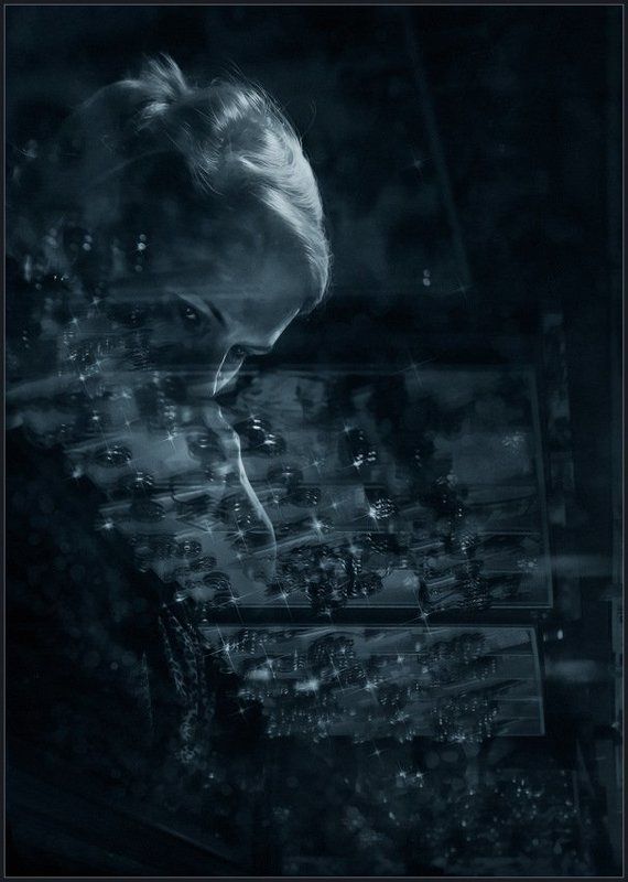 В ювилирной лавке ... фото превью