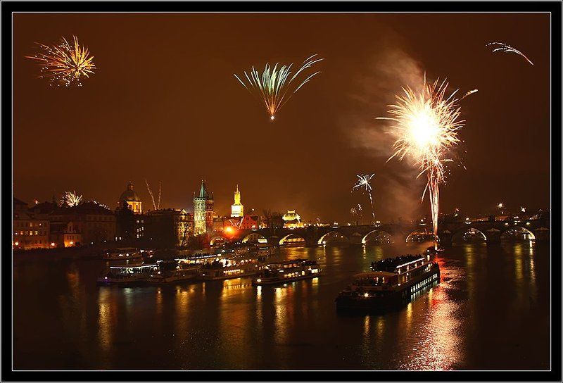 прага, фейерверк Пражская Фиеста_1 фото превью