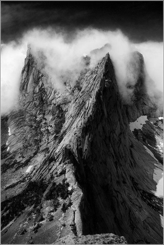 Скальные ножи пика Звездного фото превью