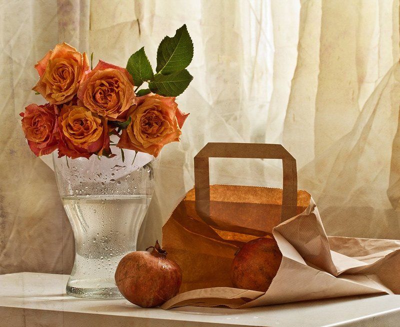 розы, гранат - фото превью