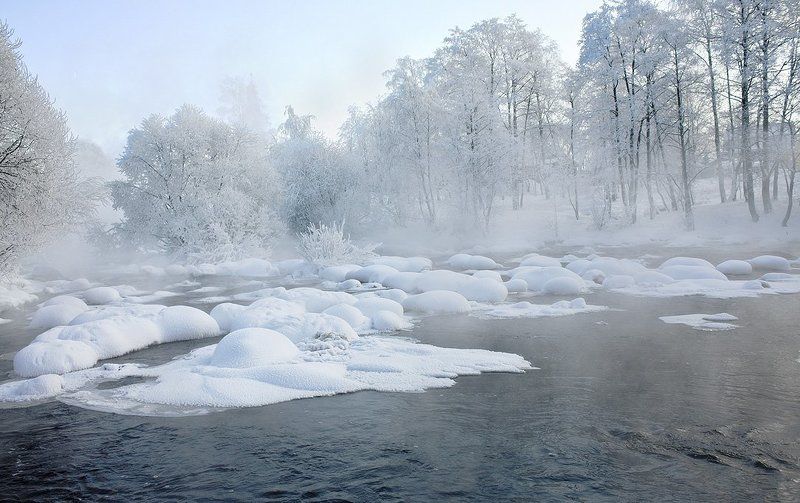 Над рекой фото превью