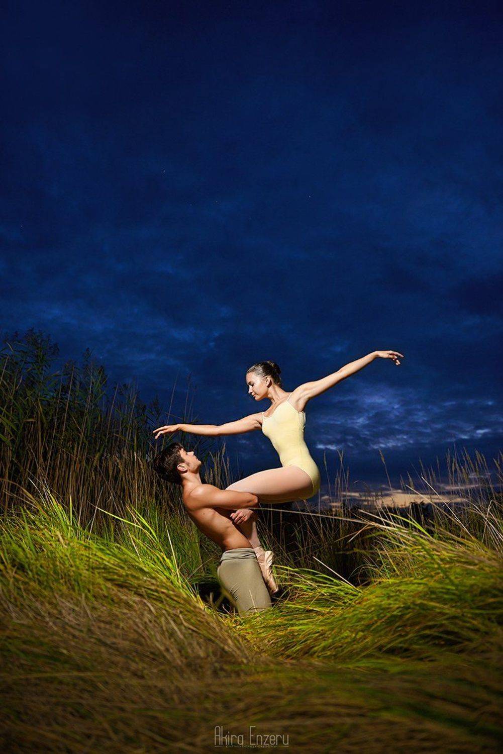 ballerina, dance, dancing, portrait, street, outdoor, Enzeru Akira