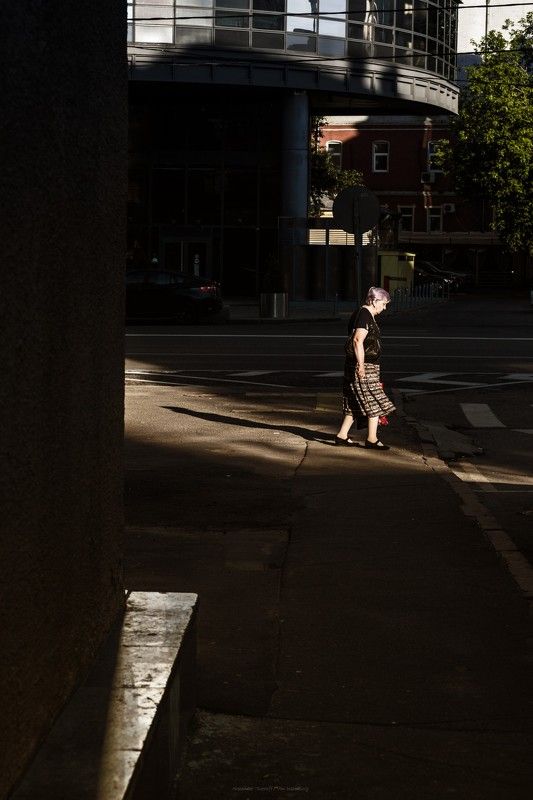 Люди, город, улица, жанр, вечер, свет, тени, человек,  *** фото превью