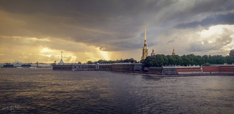 питер, санкт-петербург, петропавловка, гроза, дождь, нева, река, рехов, сергейрехов, rekhov, sergejrekhov Грозовой фронт в Петербурге фото превью