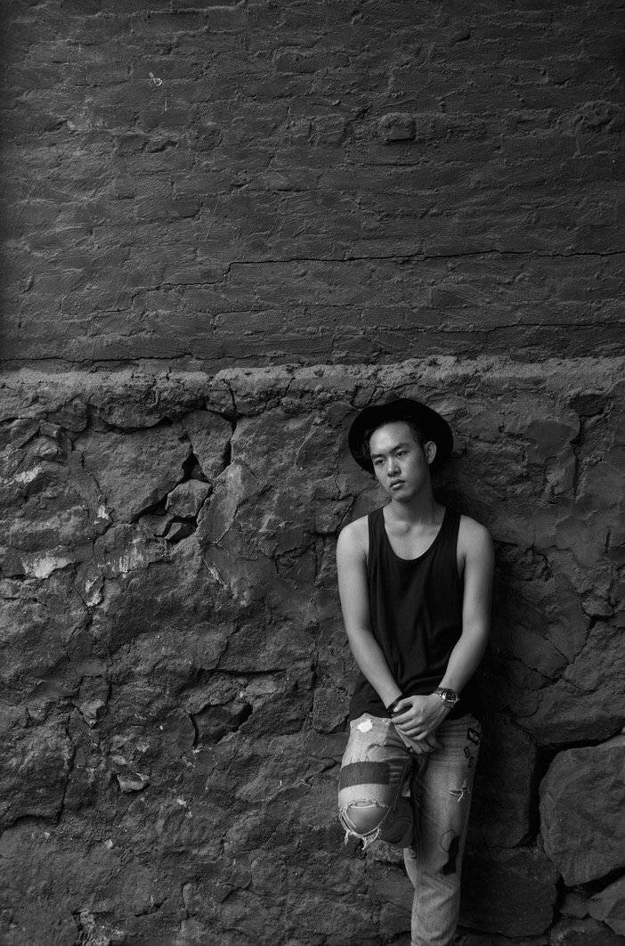 , 李怡