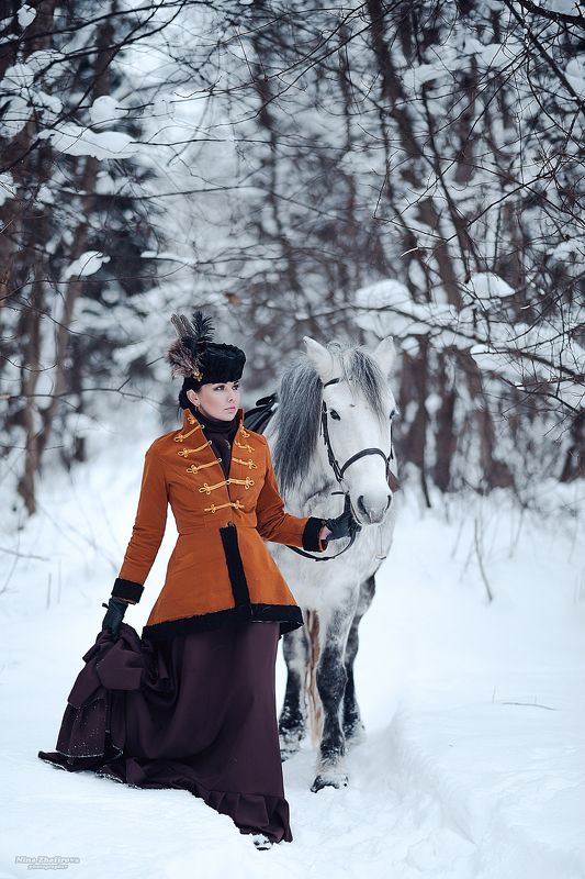 В зимнем лесу фото превью