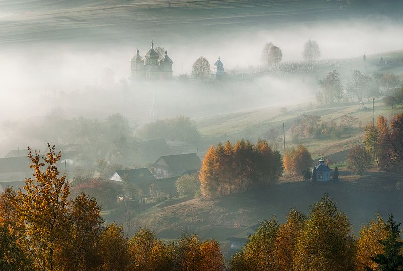 Осенний уголок фото превью