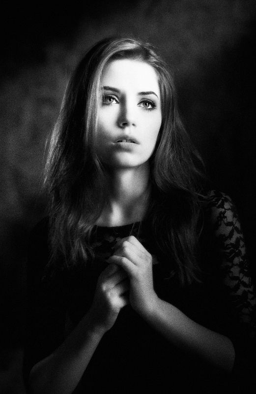 портрет ч/б взгляд *** фото превью