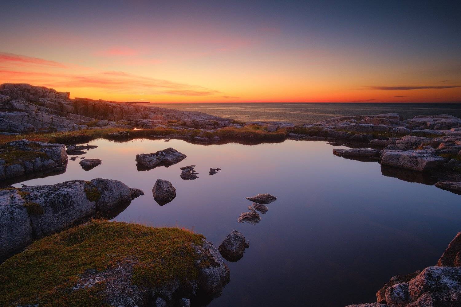 россия, заполярье, мурманская область, кольский полуостров, териберка, баренцево море, закат, сумерки, морской берег, скалыской берег, скалы, Оборотов Алексей