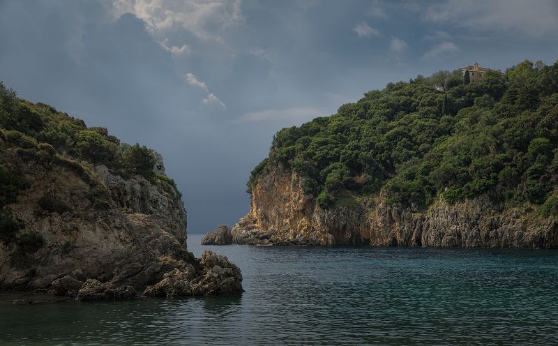 греция корфу средиземное море Сцилла и Харибда фото превью