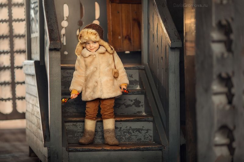 портрет, дарья громова, фотография, фото, фотоарт, фотограф, закат, детский портрет, дети, ребенок, сестры, малыш, девочка, мальчик, детская, фотосессия, фотосъемка, щенки, санки Витёк фото превью