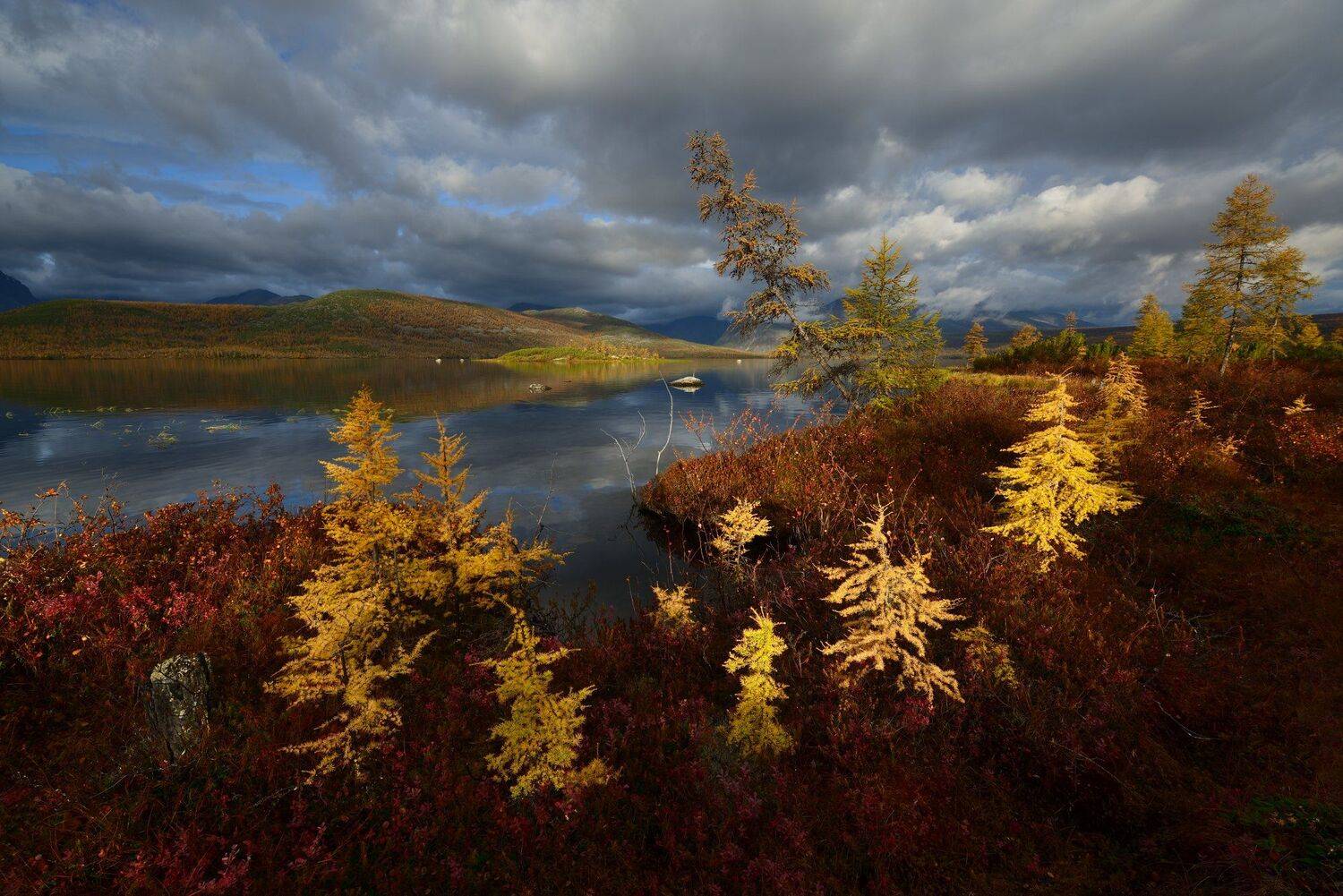 Колыма, Озеро Джека Лондона, Максим Евдокимов (phototourtravel.ru)